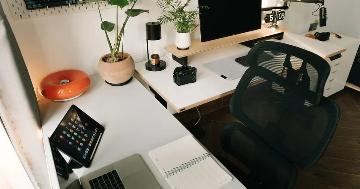 Best Standing Desks for Home Office 2026 (Quiet, Clean, and Actually Functional)