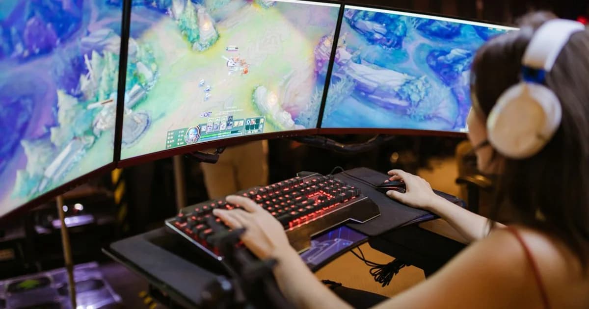 Secretlab Titan Evo vs Herman Miller Aeron (2026)