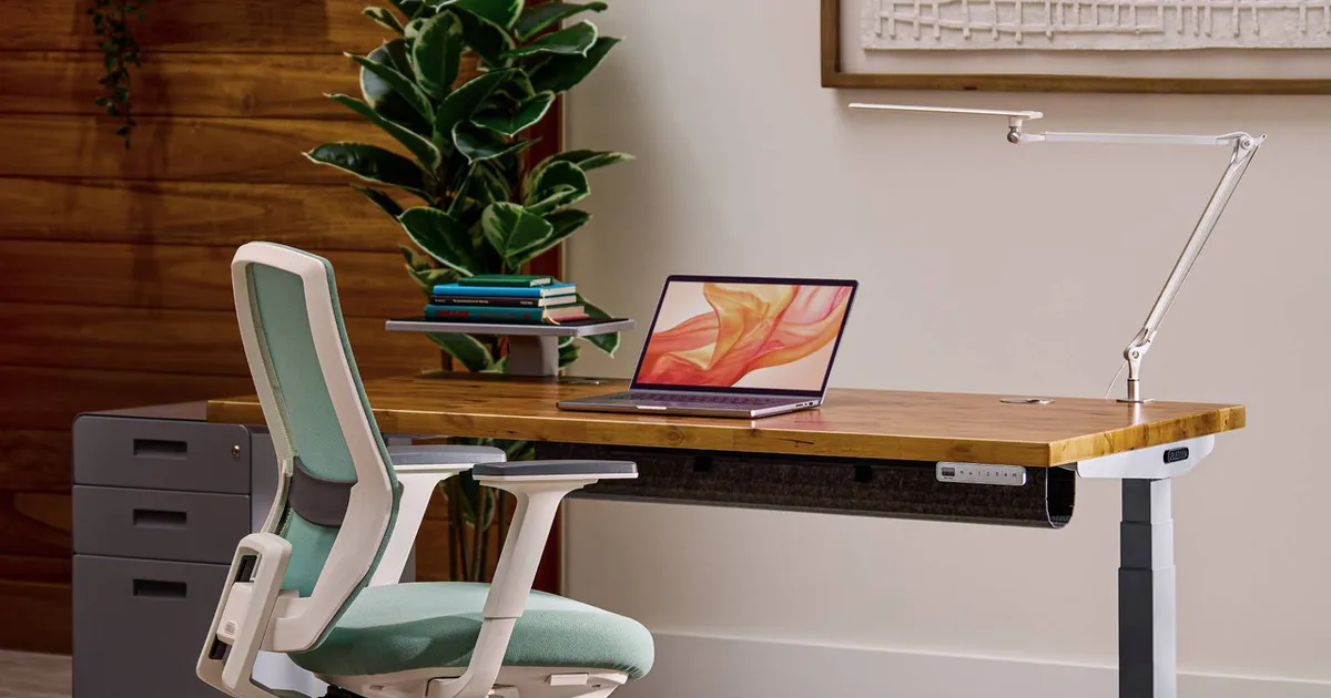 UPLIFT V3 Standing Desk Review 2026: Is It Worth $599?